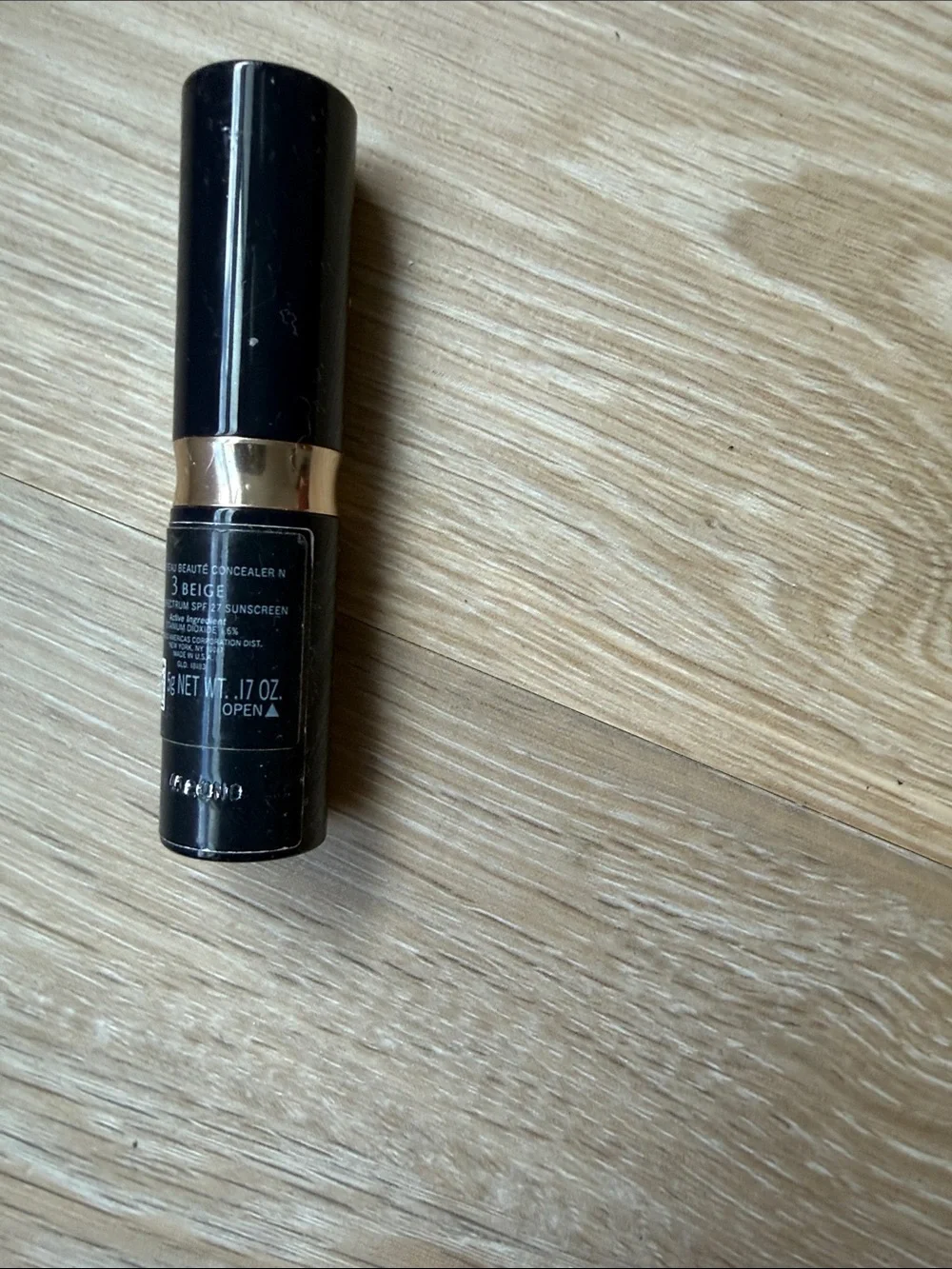 Cle de Peau Concealer Stick - Beige 3